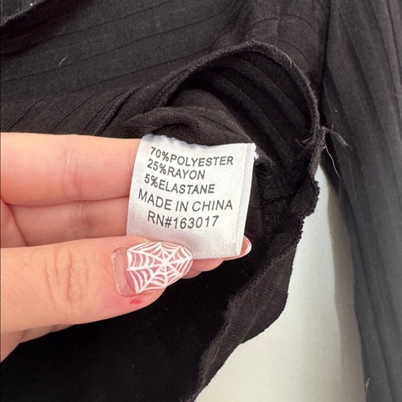 Princess Polly Black Ribbed Crop Top - Picture 4 of 5